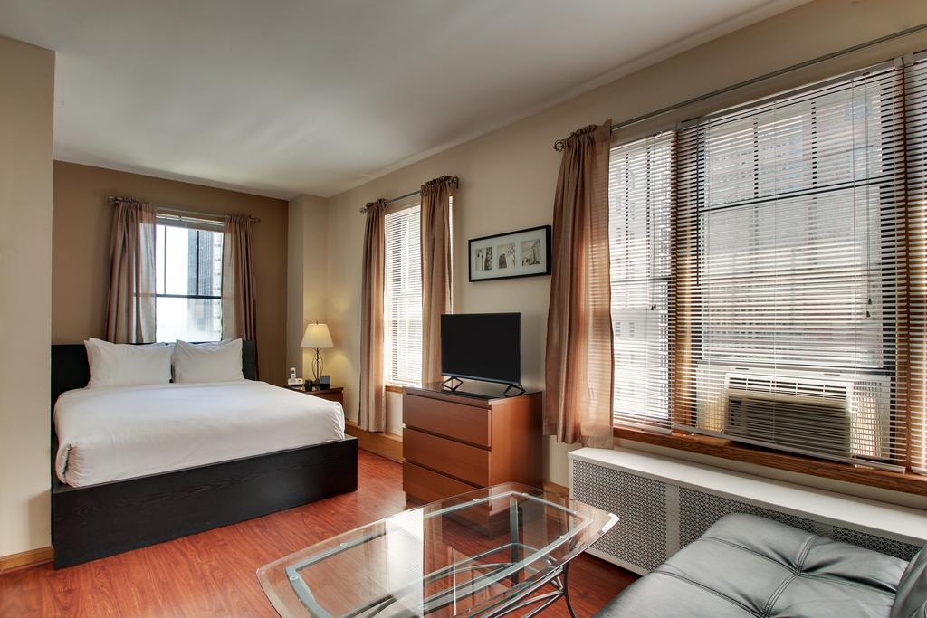 Dewitt Hotel And Suites Chicago Exteriör bild