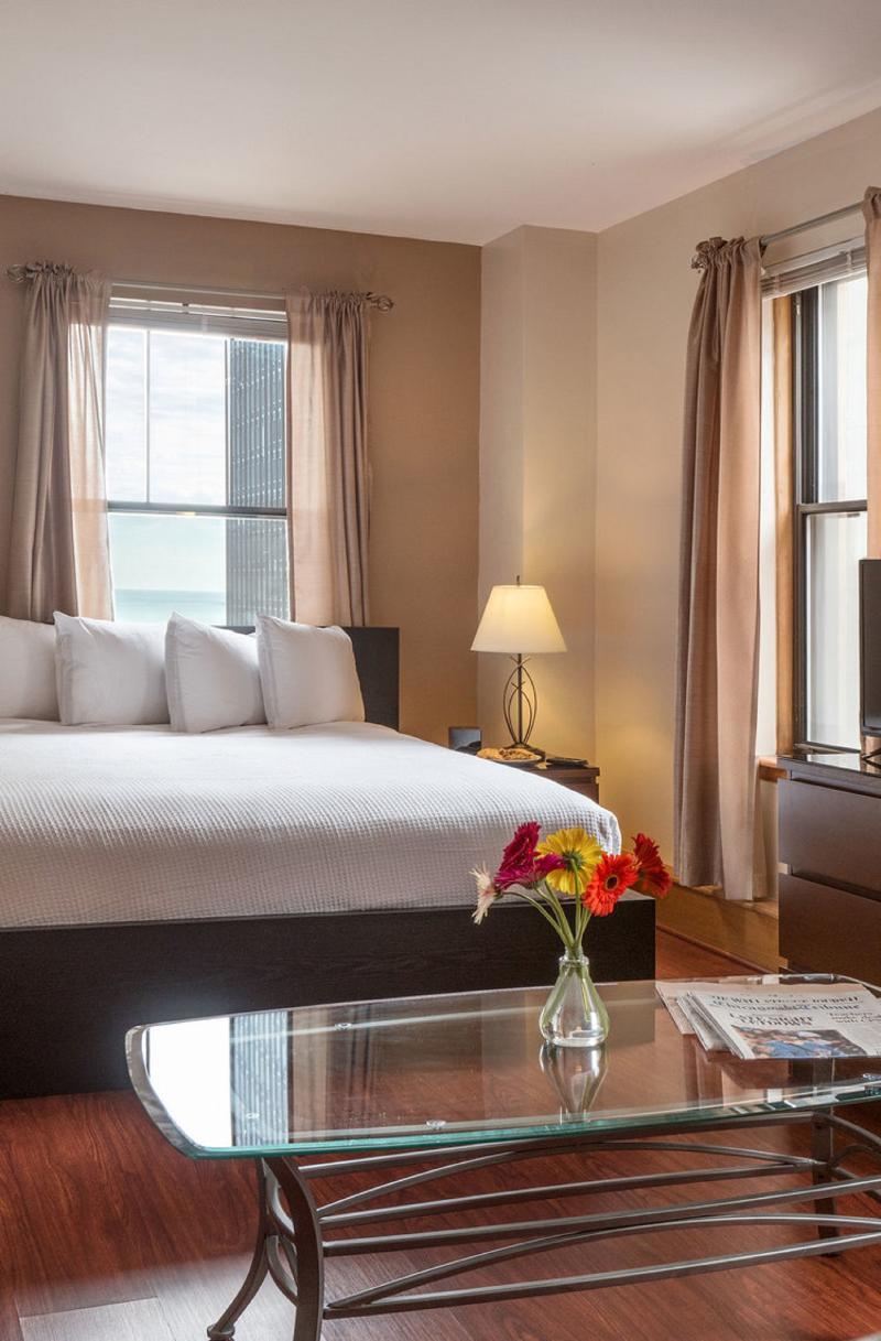 Dewitt Hotel And Suites Chicago Exteriör bild